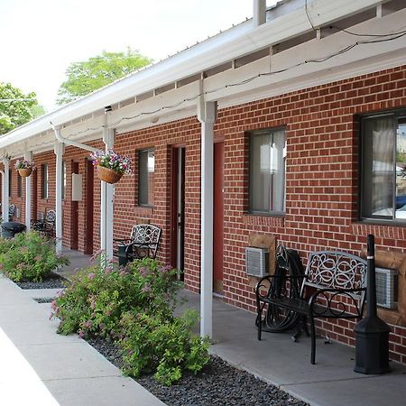 Ontario Inn Экстерьер фото
